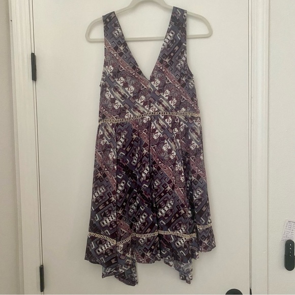 BB Dakota purple patterned shift dress. Size Small. - Picture 5 of 5